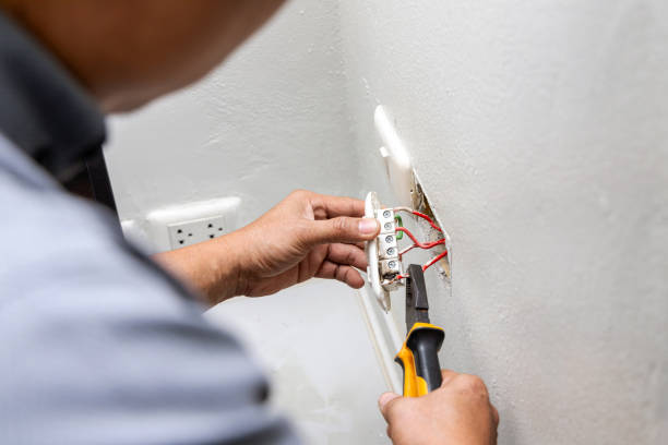 Best Circuit Breaker Repair  in Clear Lake, SD